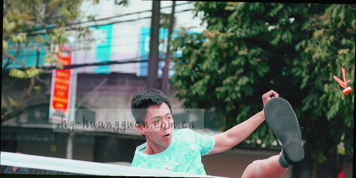 两个编号节点沿主干竖线排列并向右分出说明支线的路径示意图